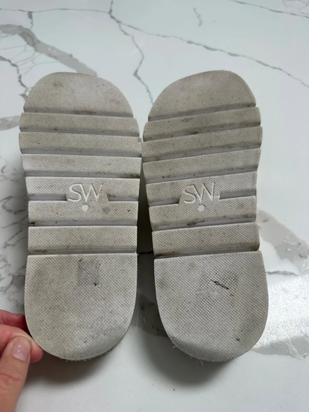 Stuart Weitzman Gold Metallic Sandals Sz 6